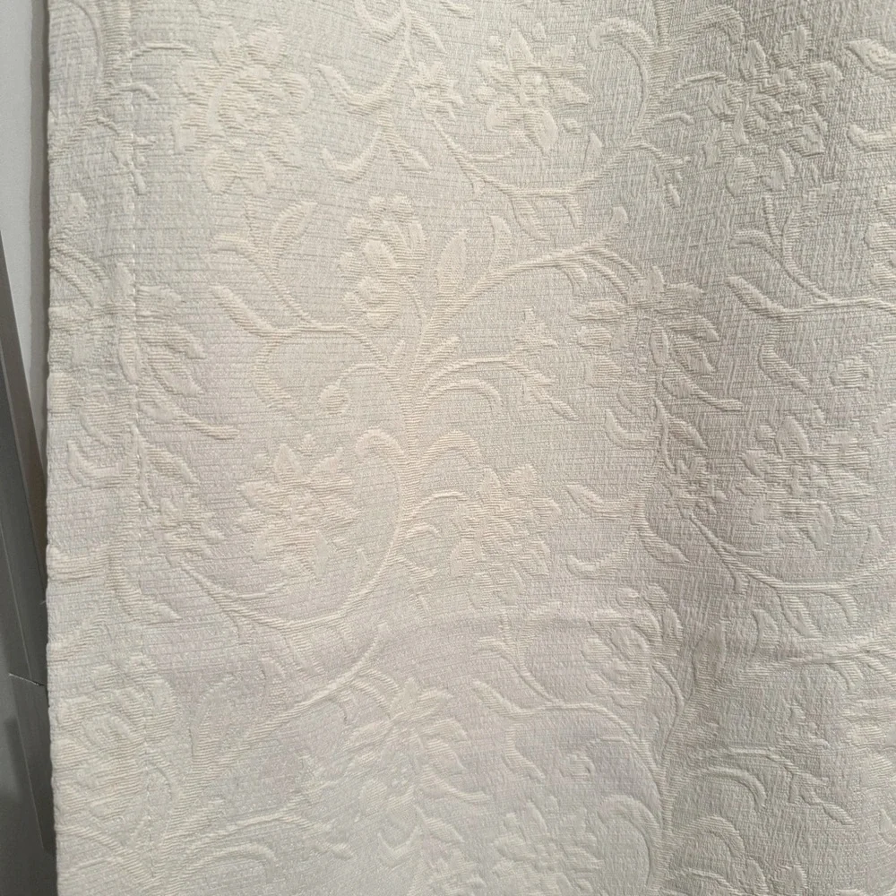 Set off 2 Beautiful Texture Window   Curtains  50” x 93”